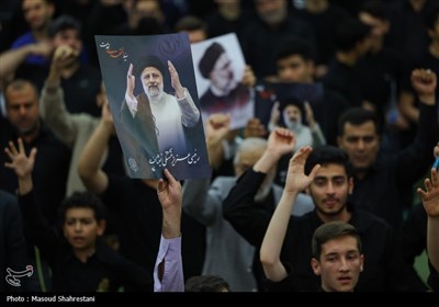 مراسم توديع الشهداء في مصلى طهران