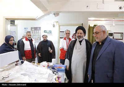 بازدید سرپرست حجاج ایرانی از مرکز پزشکی جمعیت هلال احمر در مدینه