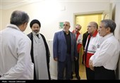 بازدید سرپرست حجاج ایرانی از مرکز پزشکی جمعیت هلال احمر در مدینه