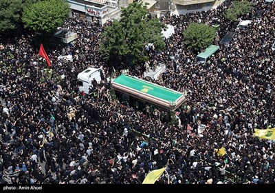 تشييع جثامين الرئيس الإيراني ووزير الخارجية ورفاقهما
