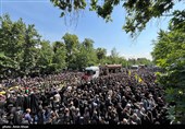 وصول جثامین الشهید رئیسی ورفاقه إلى ساحة الحریة