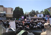 سنگ‌‌تمام مردم در تشییع شهید موسوی/ پیکر ‌در حرم آرام گرفت