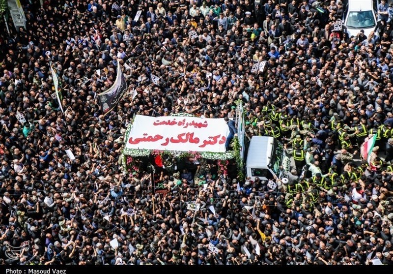 قیام آذربایجان در تشییع استاندار شهید/ پیکر شهید آرام گرفت