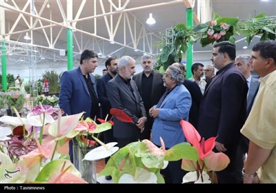 بازدید استاندار مازندران از نمایشگاه گل و گیاه - ساری
