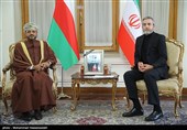 دیدار وزیر خارجه عمان با علی باقری