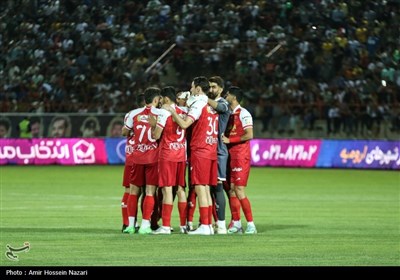 دیدار تیم های فوتبال شمس آذر قزوین و پرسپولیس