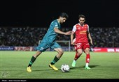 دیدار تیم های فوتبال شمس آذر قزوین و پرسپولیس