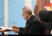 علی لاریجانی در انتخابات ریاست جمهوری ثبت نام کرد