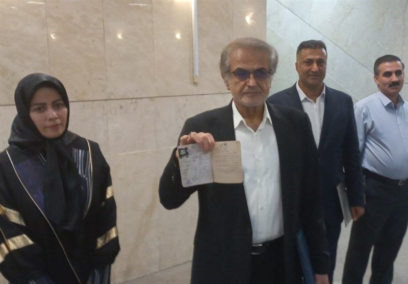 علی صوفی در انتخابات ثبت‌نام کرد