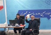 علی نیکزاد در انتخابات ثبت‌نام کرد