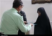 دیدار  فرمانده انتظامی اصفهان با خانواده شهید رحیمیان+تصاویر