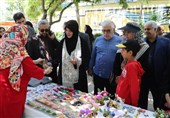 جمعه بازار صنایع‌دستی مشهد به پاتوق هنرمندان تبدیل شود