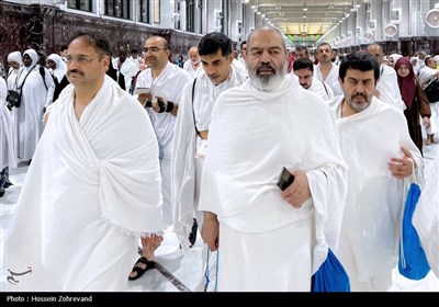 المشرف على الحجاج الإيرانيين يزور مكة المكرمة