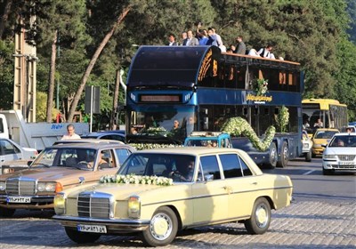 رونمایی از نخستین اتوبوس گردشگری شمال کشور در گرگان