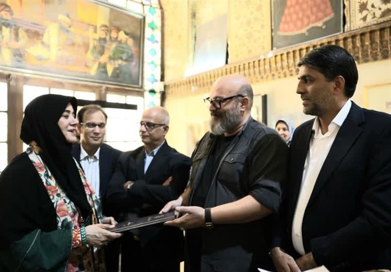 جعبه خاتم  190 ساله شیراز به موزه پارس اهدا شد
