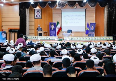اجتماع علما و روحانیون استان زنجان به مناسب بزرگداشت شهدای خدمت