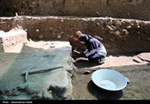 کاوش باستان شناسی در خیابان باباطاهر همدان