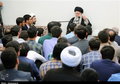 Leader: Youth Can Change Course of History