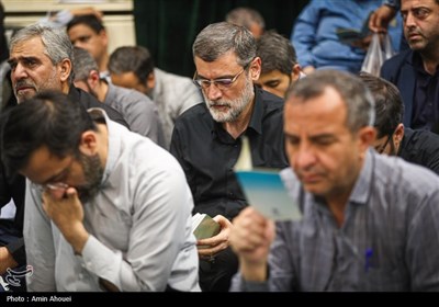 حضور امیرحسین قاضی زاده هاشمی در مراسم دعای عرفه ی دانشگاه تهران