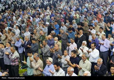 صلاة عيد الأضحى المبارك في طهرا ن