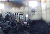 آتش سوزی کارگاه بازیافت لاستیک در جاده باسمنج مهار شد