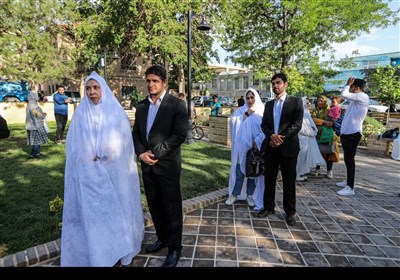 جشن وصال 110 زوج زنجانی در سبزه‌میدان زنجان