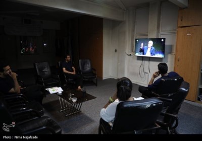 تماشای دومین مناظره کاندیداهای انتخابات ریاست جمهوری در استانها