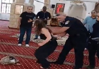 زن،فيلمبردار،گردشگر،مسجد،اقدام،تسنيم