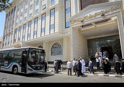 حمل و نقل درون شهری خدمت در گرمای بالای 40درجه - مکه