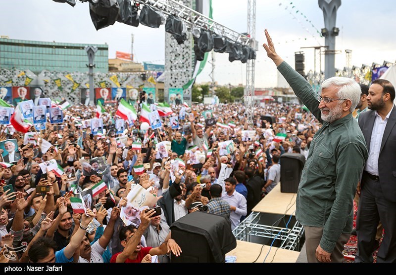 جلیلی: 19 هزار سانتریفیوژ در دولت روحانی برچیده شد
