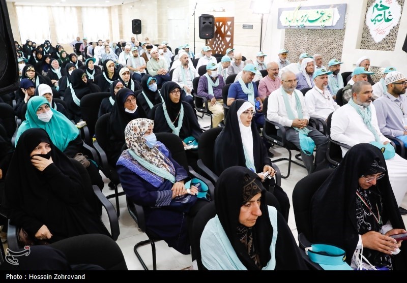 دیدار با جمعی از دانشگاهیان و اساتید حاضر در مکه مکرمه- عکس  ...
