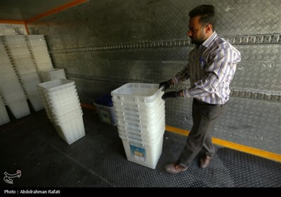 انتقال و آماده سازی صندوق های رای در همدان