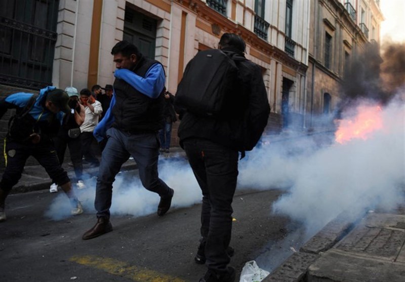 13 Injured in Clashes between Bolivian Police, Protesters