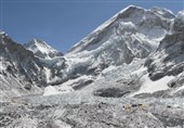 As Ice Melts, Everest&apos;s &apos;Death Zone&apos; Gives Up Its Ghosts