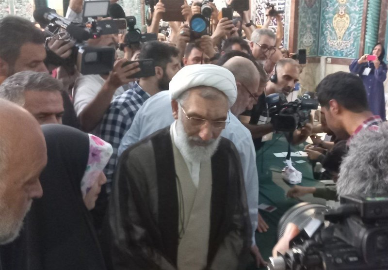 پورمحمدی در حسینیه ارشاد رای خود را به صندوق انداخت