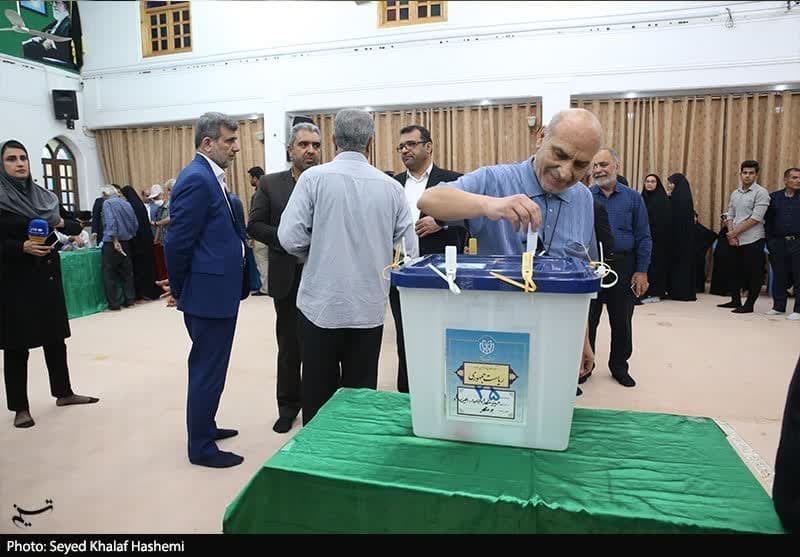 استقرار نمایندگان دادگستری در شعب اخذ رای استان فارس