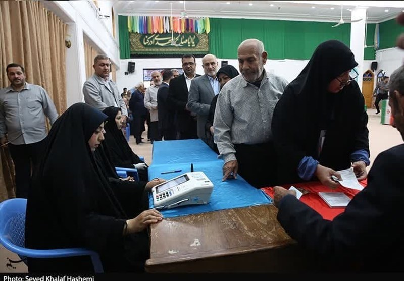 آغاز رأی‌گیری مرحله دوم انتخابات در 790 شعبه بوشهر+فیلم