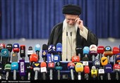 الإمام الخامنئي يدلي بصوته في الانتخابات الرئاسية الإيرانية
