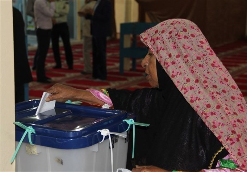 حضور مردم جزایر خلیج فارس در پای صندوق‌های رأی