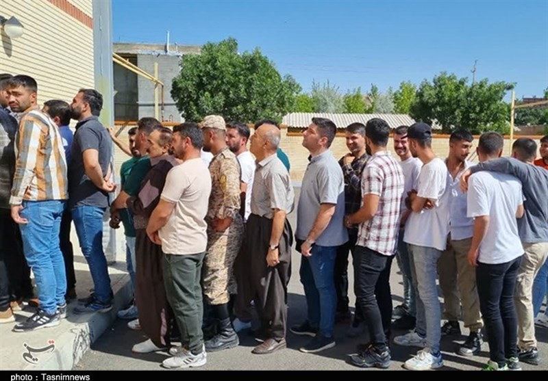 شکوه حضور ایرانی‌ها در انتخا‌بات / گرما هم حریف مردم نشد