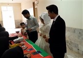 عروس و داماد بیرجندی هم رای خود را به صندوق انداختند