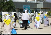 بازگشت حجاج بیت الله الحرام به فرودگاه همدان