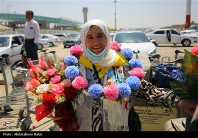 بازگشت حجاج بیت الله الحرام به فرودگاه همدان