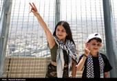 بازدید بیش از 100 خانواده شهدای غزه از برج میلاد