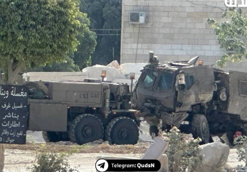لحظه انفجار بمب در مسیر خودروی ارتش اسرائیل