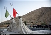 آیین سنتی برپایی خیمه های عزاداری محرم در شهر زرقان-فارس