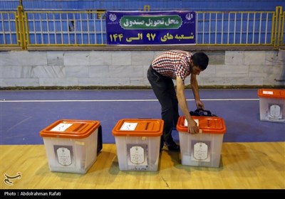 انتقال صندوقهای رای به شعب اخذ رای در همدان
