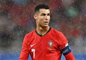 چرا رونالدو از تیم ملی پرتغال کنار گذاشته نمی‌شود؟
