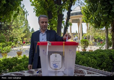 مرحله دوم انتخابات ریاست جمهوری-مشهد و شیراز