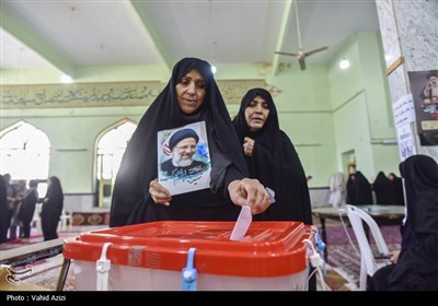 حماسه حضور پرشور مردم انقلابی مشهد پای صندوق رای